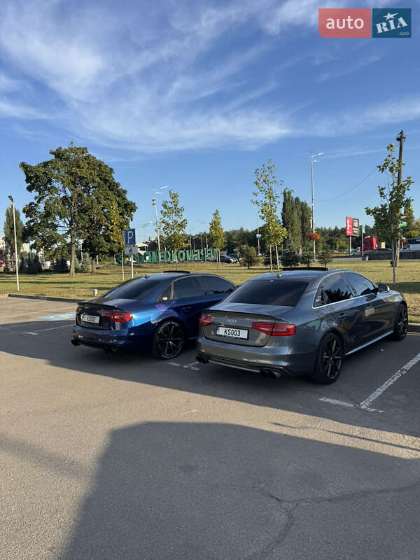 Седан Audi A4 2013 в Киеве