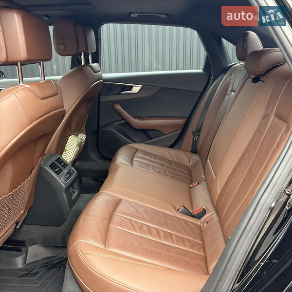 Седан Audi A4 2018 в Тернополі