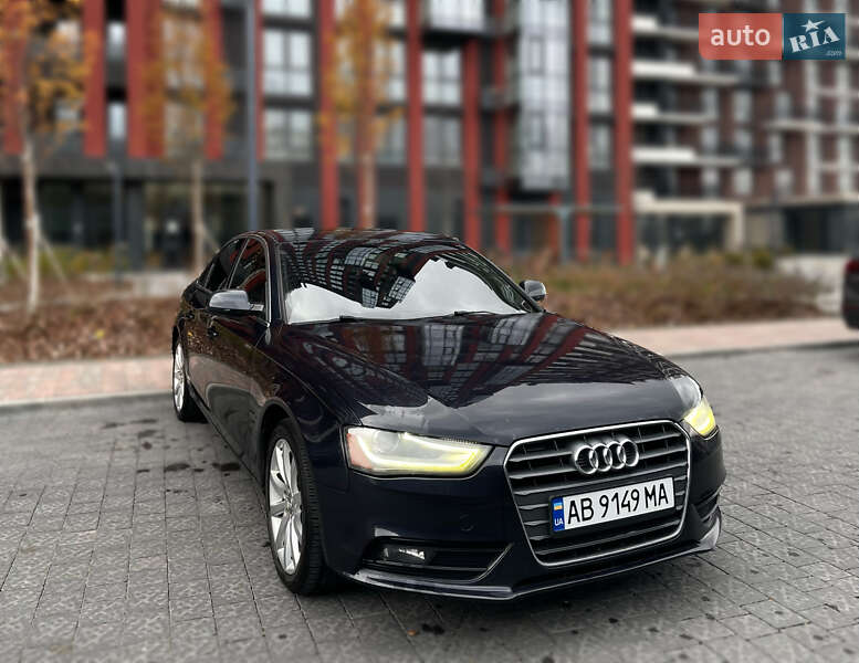 Седан Audi A4 2013 в Виннице