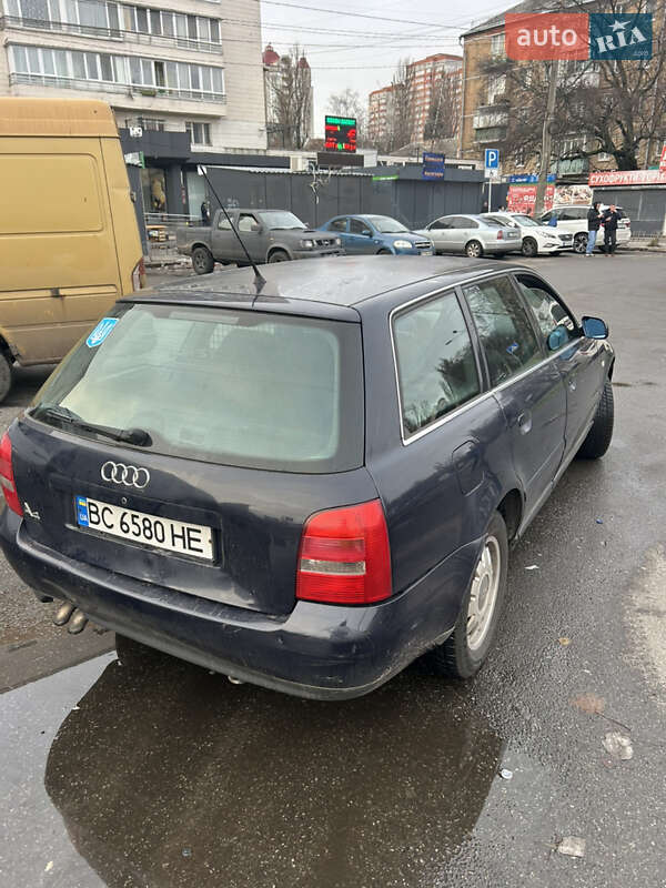Універсал Audi A4 2001 в Києві
