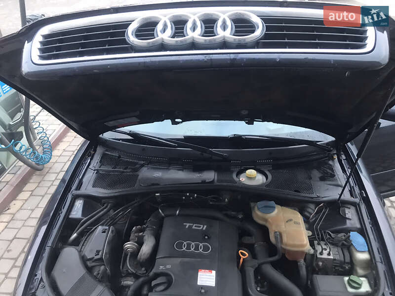 Седан Audi A4 2000 в Теофіполі