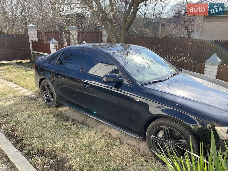 Седан Audi A4 2013 в Києві