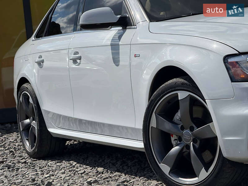 Седан Audi A4 2015 в Стрию