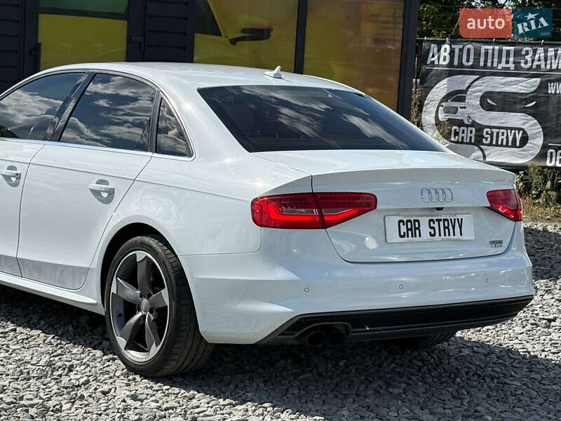 Седан Audi A4 2015 в Стрию