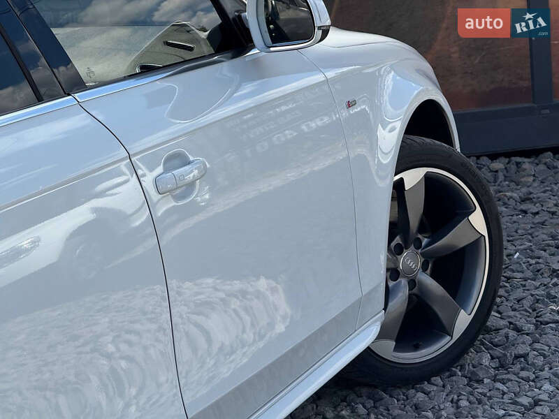Седан Audi A4 2015 в Стрию