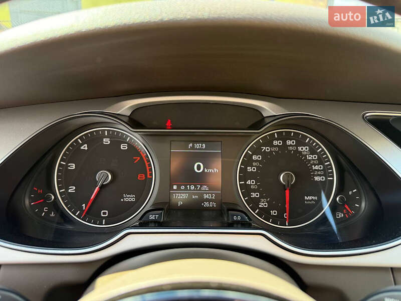 Седан Audi A4 2015 в Стрию