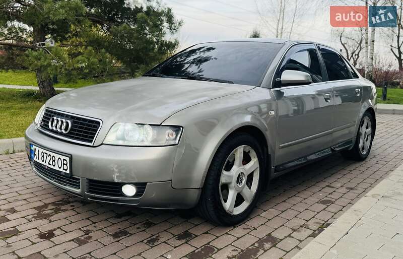 Седан Audi A4 2004 в Білогородці