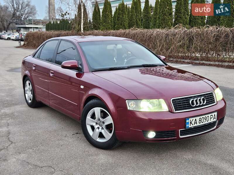 Седан Audi A4 2004 в Киеве