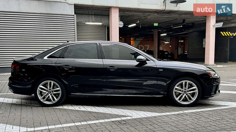 Седан Audi A4 2019 в Вараше