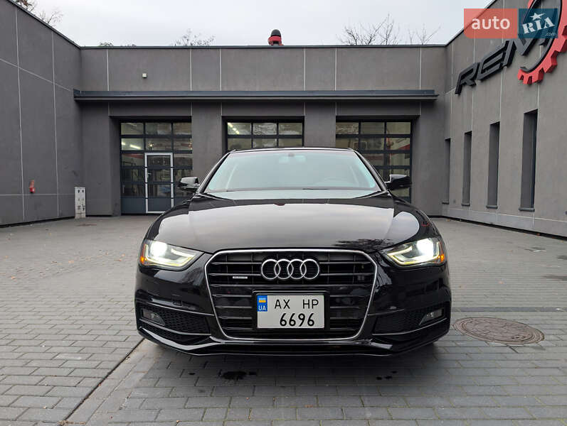 Седан Audi A4 2015 в Львове