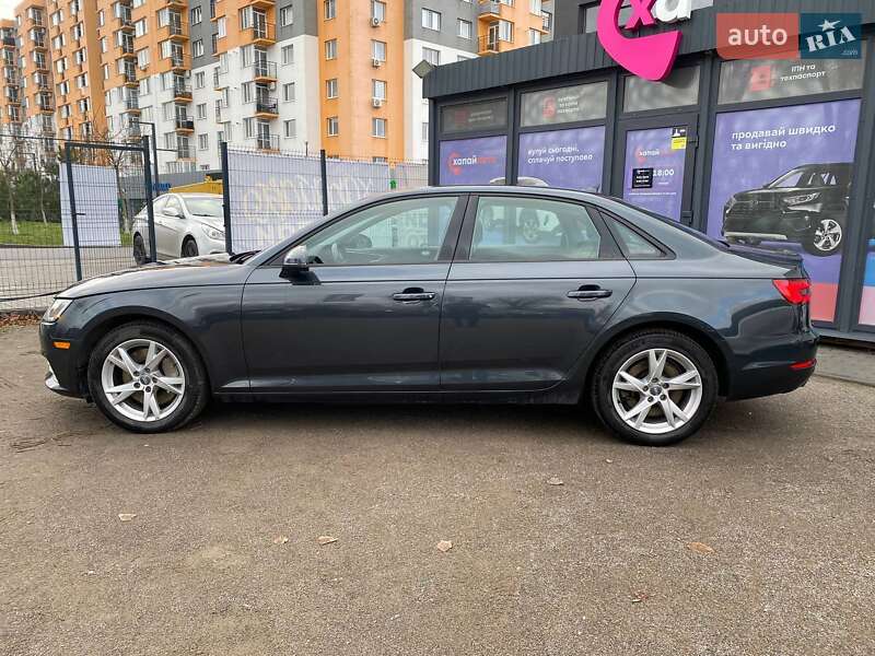 Седан Audi A4 2017 в Виннице