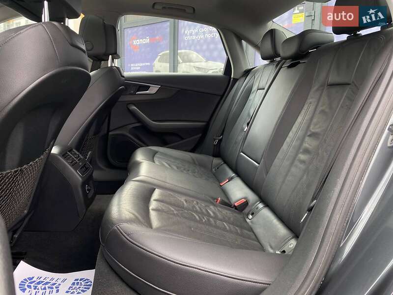 Седан Audi A4 2017 в Виннице