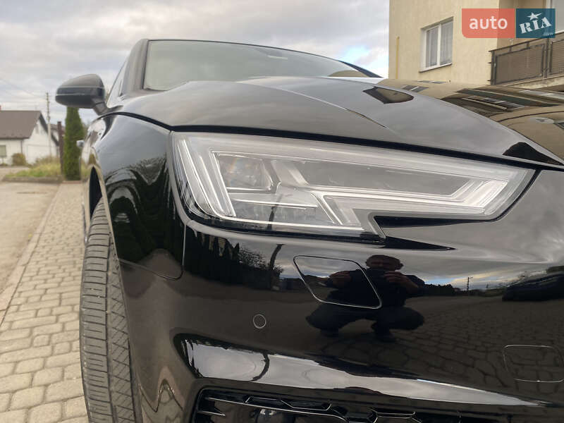 Седан Audi A4 2017 в Самборі