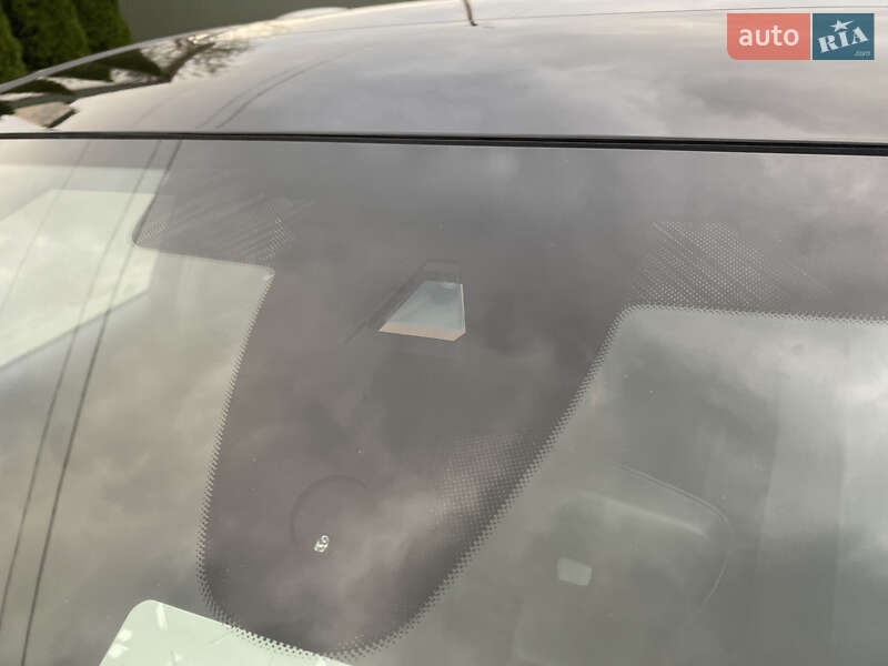 Седан Audi A4 2017 в Самборі