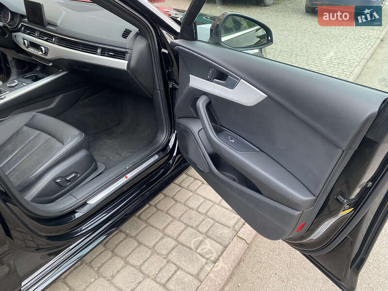 Седан Audi A4 2017 в Самборі