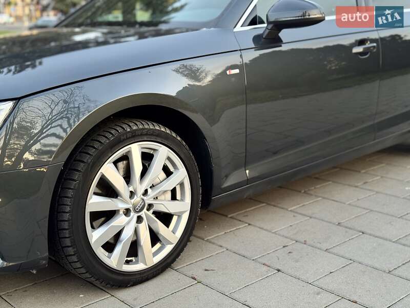 Седан Audi A4 2019 в Виннице