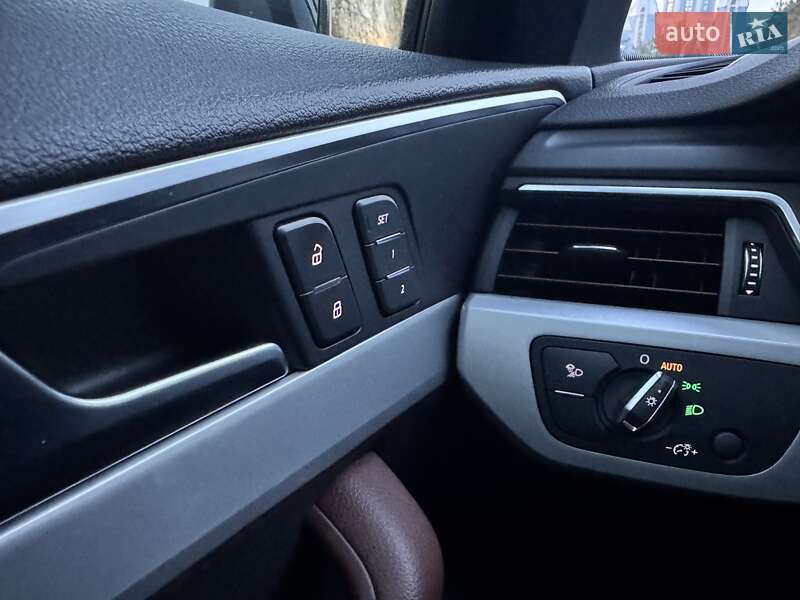 Седан Audi A4 2019 в Виннице
