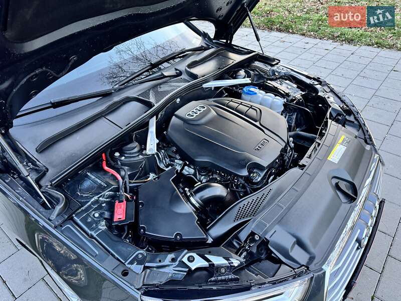 Седан Audi A4 2019 в Виннице