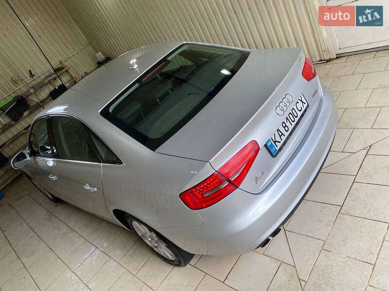 Седан Audi A4 2013 в Вараше