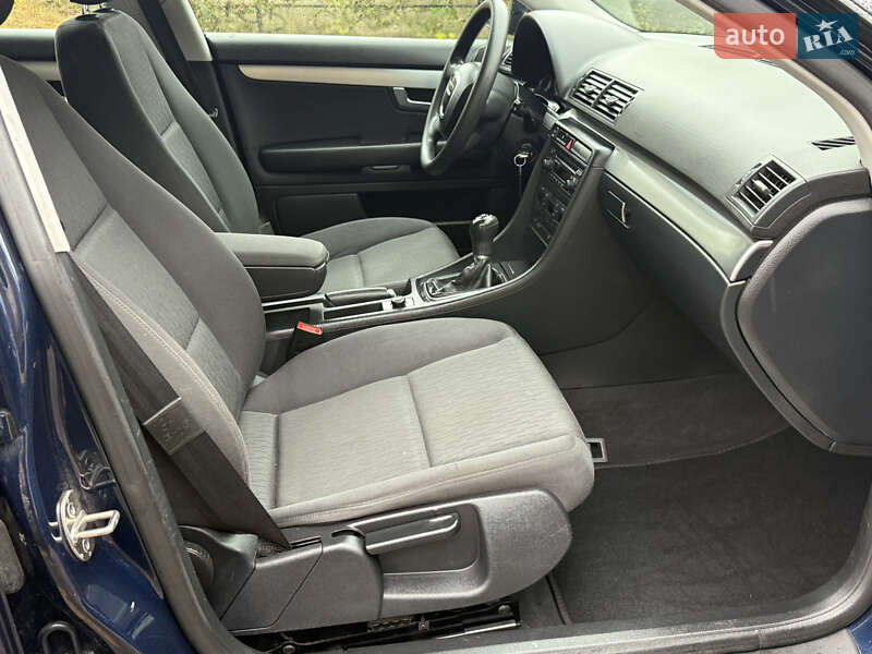 Седан Audi A4 2006 в Могилев-Подольске