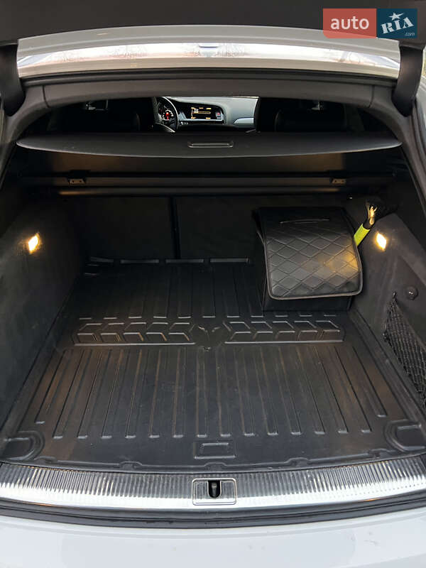 Універсал Audi A4 2014 в Калуші