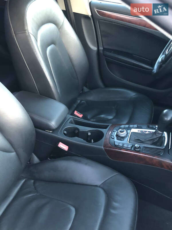 Седан Audi A4 2011 в Киеве