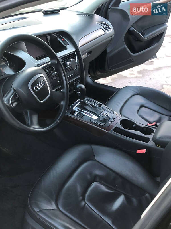 Седан Audi A4 2011 в Киеве