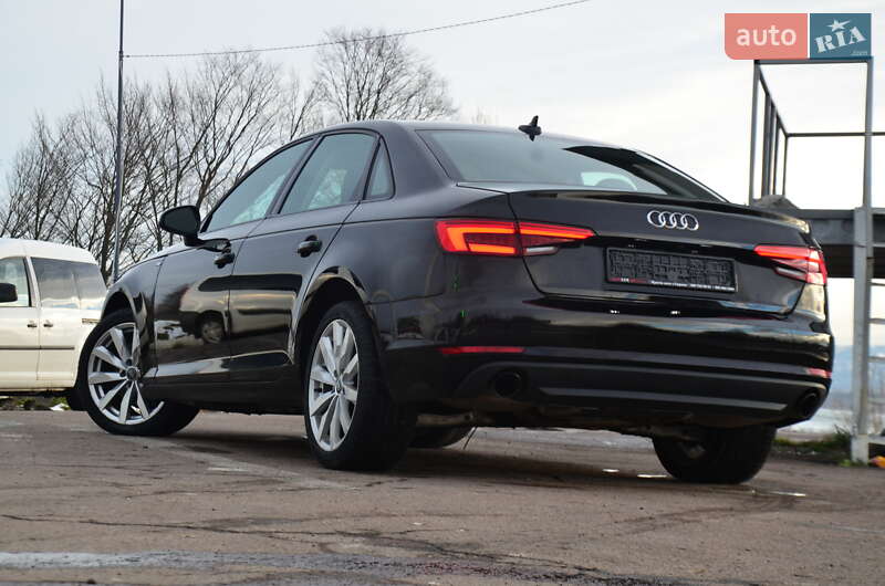 Седан Audi A4 2017 в Дрогобыче