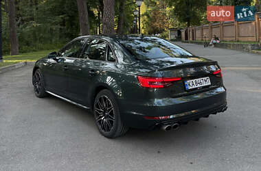 Седан Audi A4 2016 в Чернігові