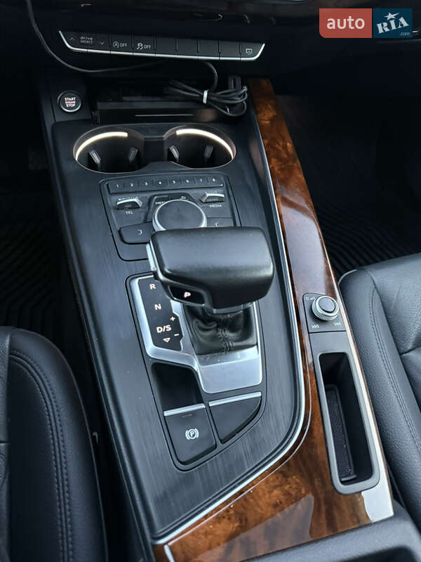 Седан Audi A4 2016 в Чернігові