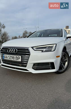 Седан Audi A4 2017 в Киеве