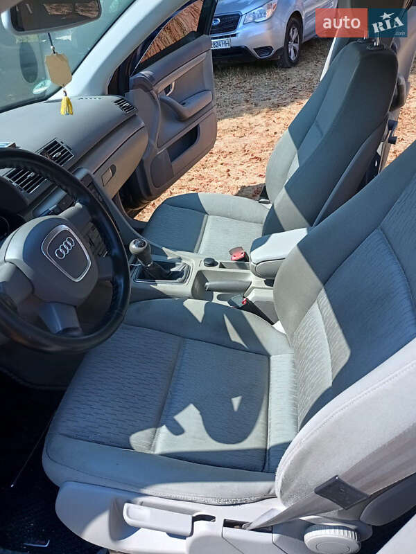Седан Audi A4 2005 в Полтаве