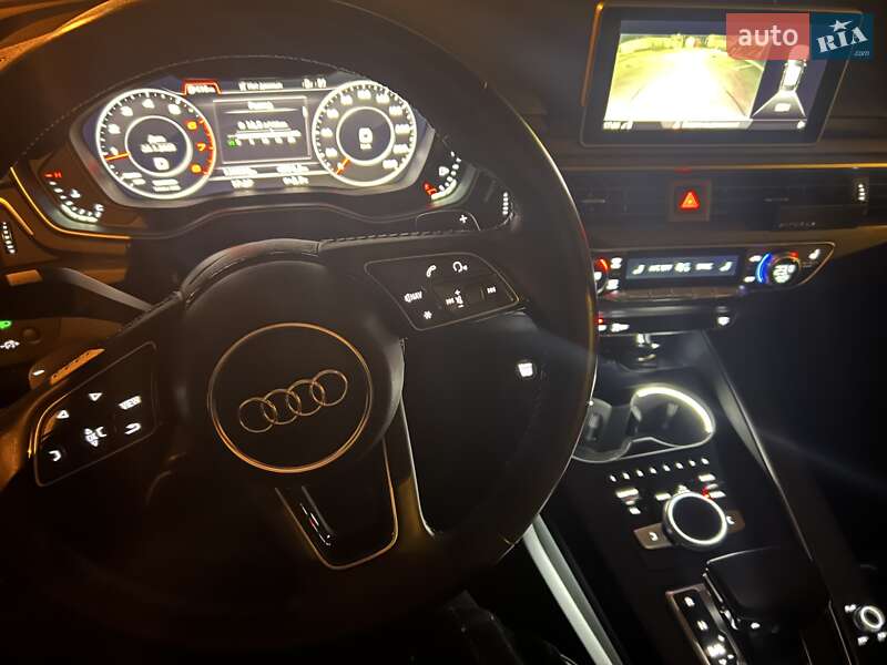 Седан Audi A4 2018 в Харкові