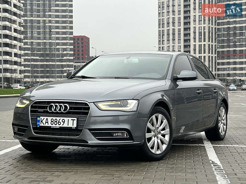 Седан Audi A4 2013 в Києві