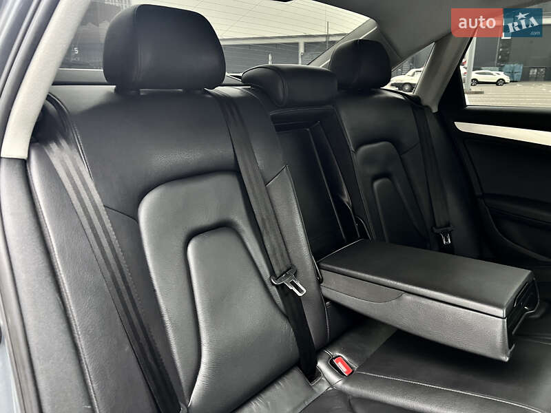 Седан Audi A4 2013 в Києві