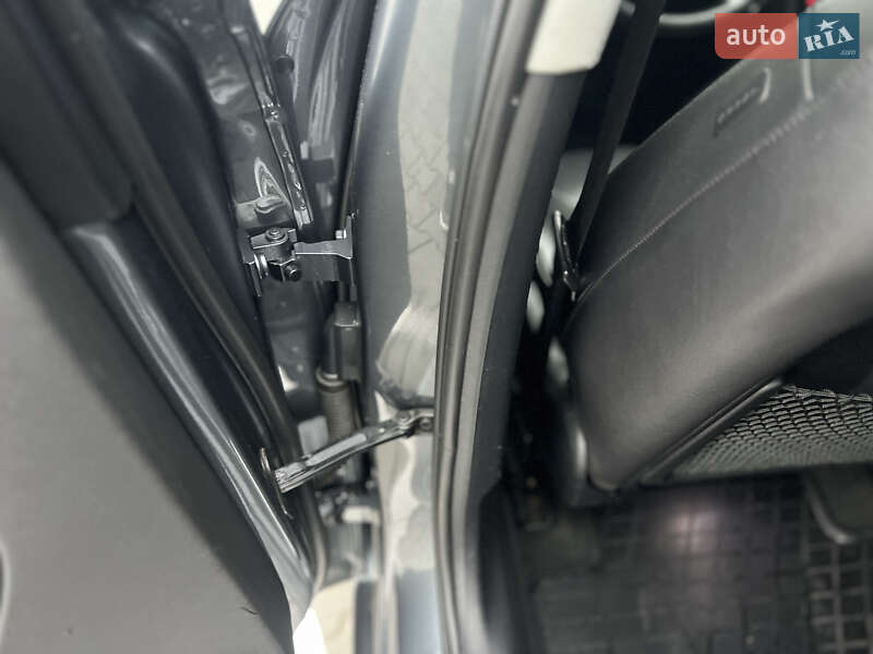 Седан Audi A4 2013 в Києві