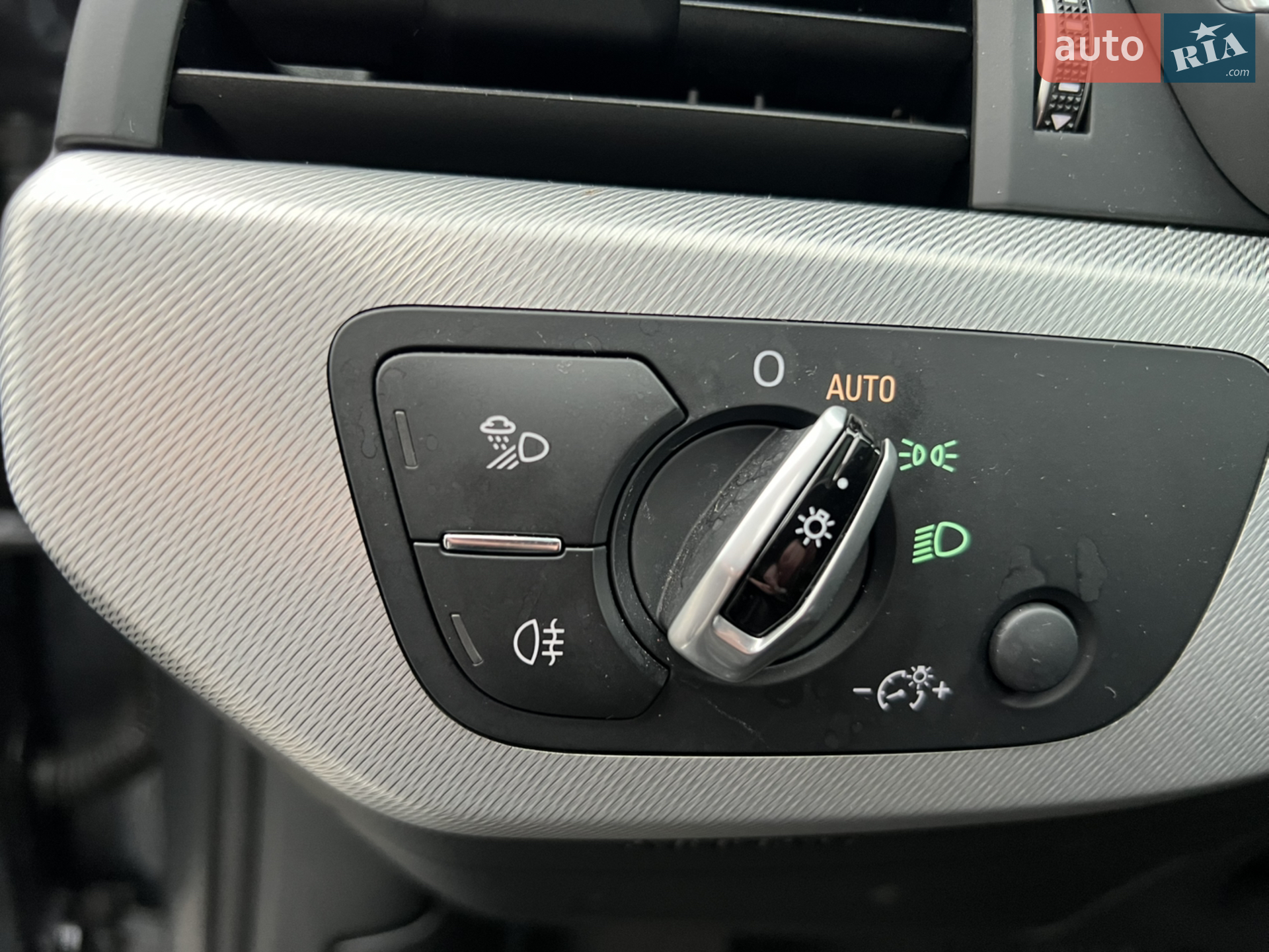 2016 Audi A4 - мініатюра 13