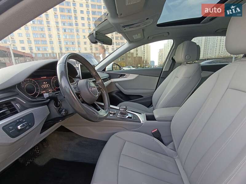 Седан Audi A4 2018 в Одесі