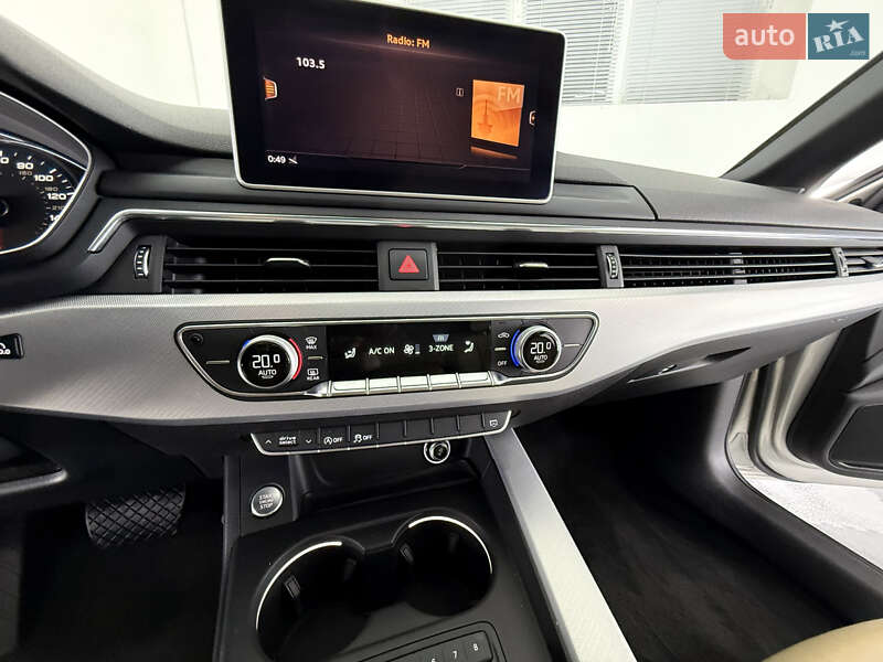 Седан Audi A4 2017 в Трускавці