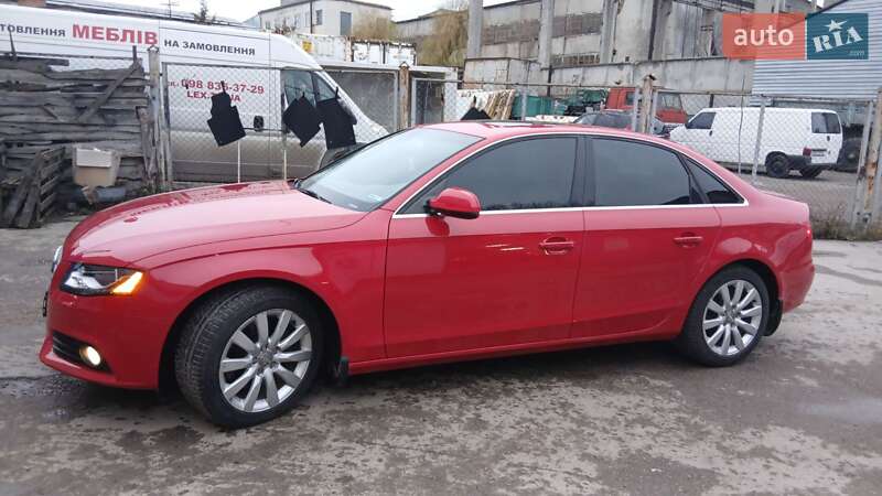 Седан Audi A4 2012 в Тернополе
