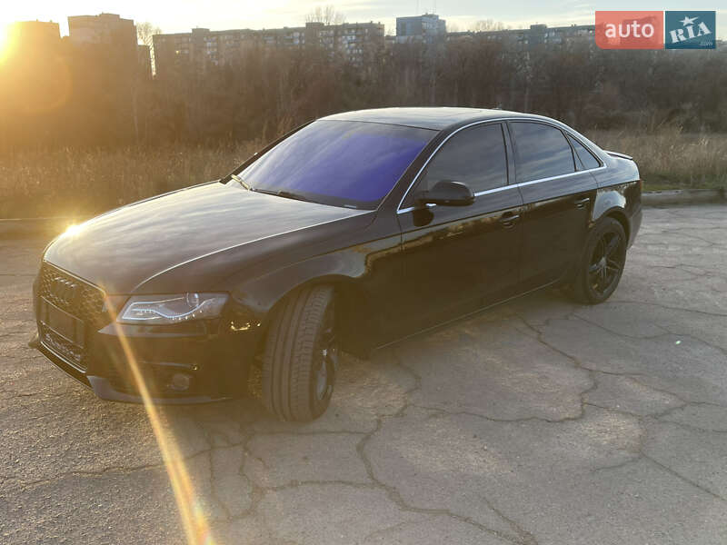Седан Audi A4 2010 в Каменском