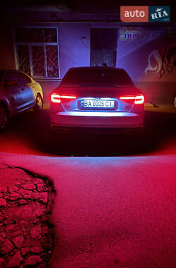 Седан Audi A4 2019 в Житомире