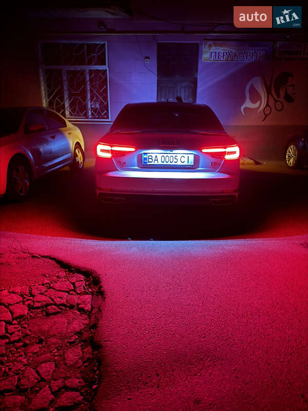 Седан Audi A4 2019 в Житомире