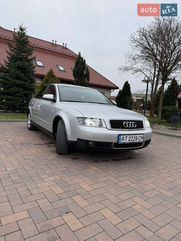 Седан Audi A4 2002 в Ивано-Франковске