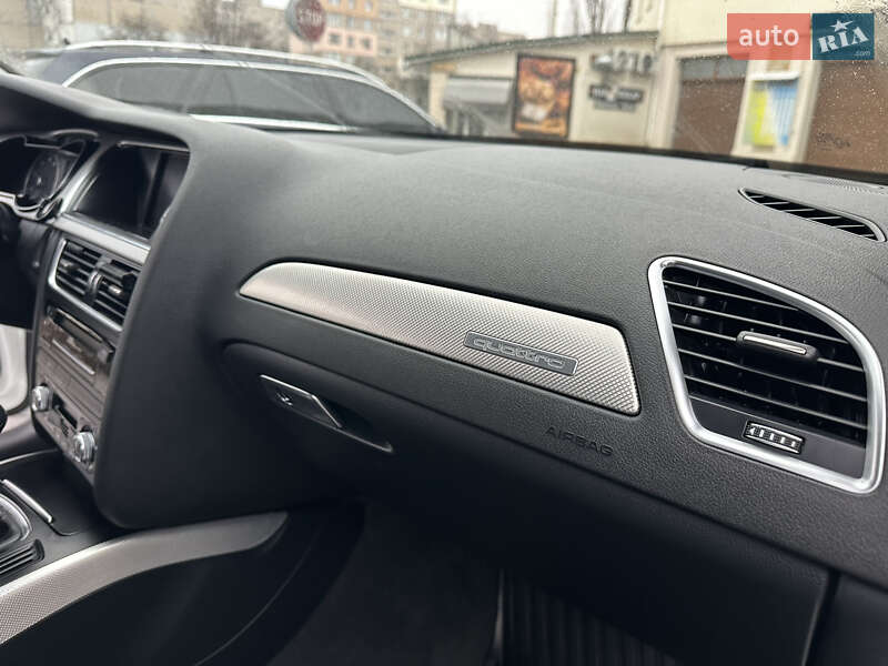 Седан Audi A4 2015 в Виннице