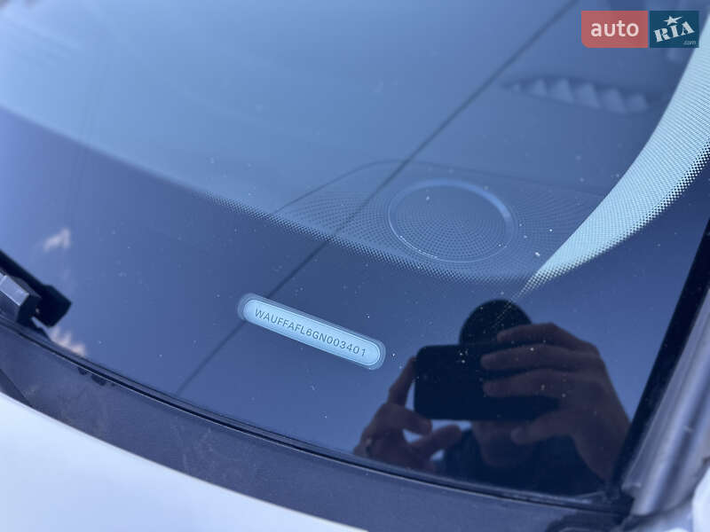 Седан Audi A4 2015 в Виннице