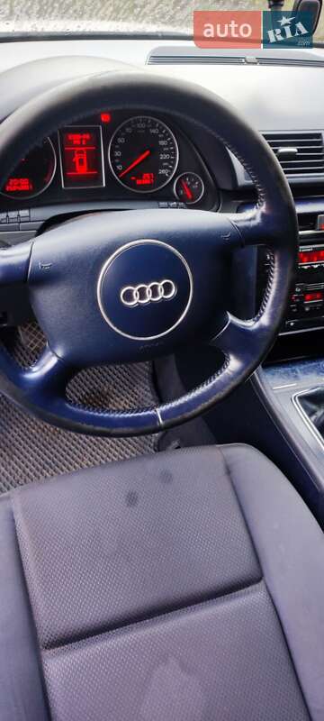 Седан Audi A4 2001 в Харькове