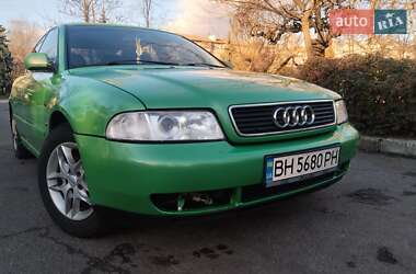 Седан Audi A4 1997 в Никополе