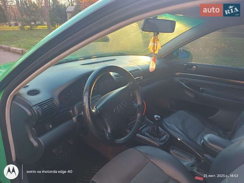 Седан Audi A4 1997 в Никополе