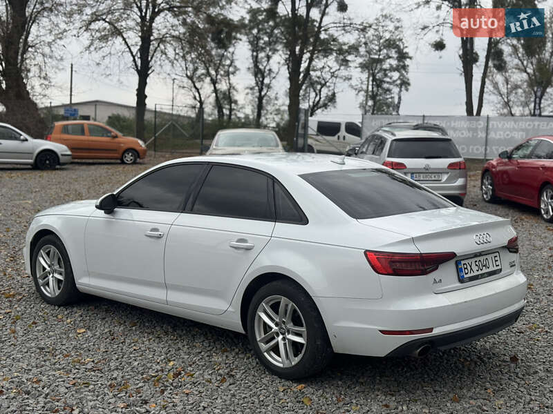 Седан Audi A4 2016 в Хмельницком